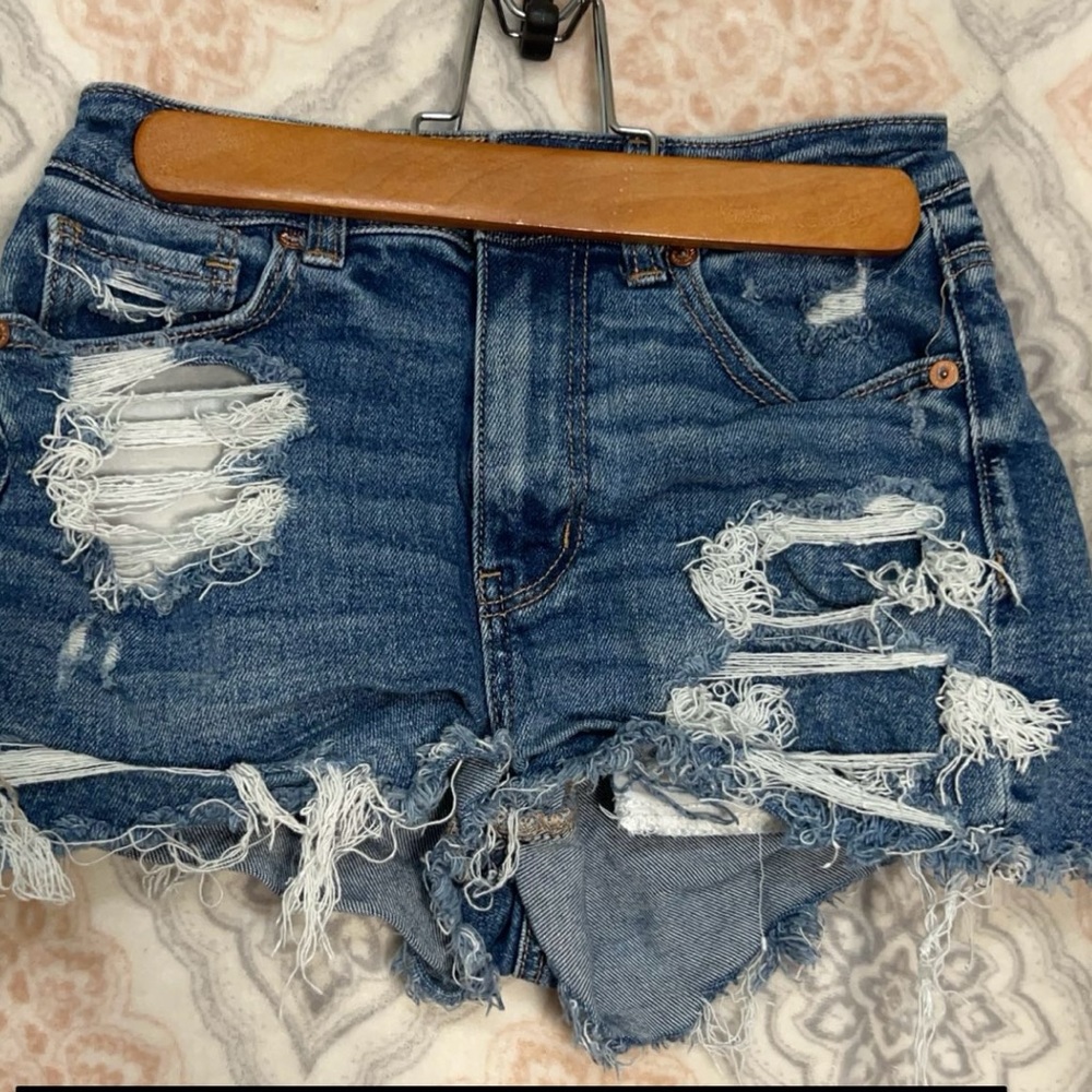 American eagle ripped shorts brand new never worn great condition dark wash
